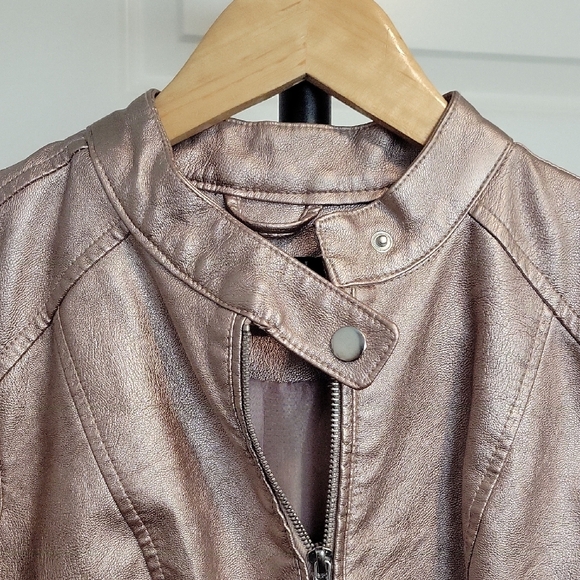 Baccini Women's Champaigne Metallic Vegan Leather Jacket - Picture 3 of 11